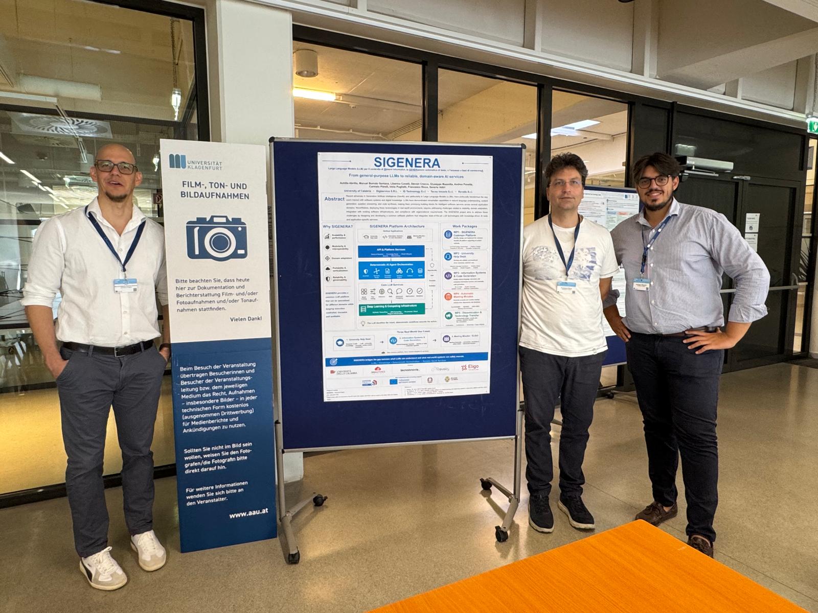 I ricercatori SiGENERA accanto al poster del progetto a Klagenfurt